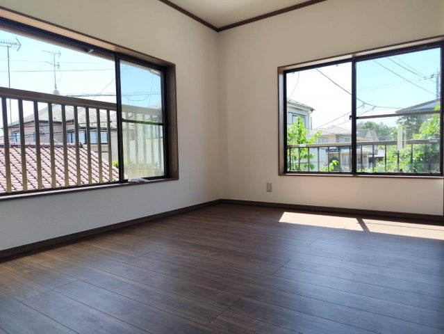 所沢市上山口中古戸建【リフォーム済】の洋室