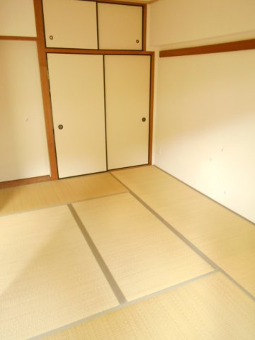 パストラル石井の和室
