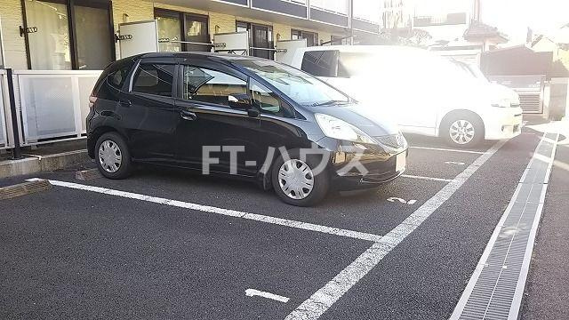 レオパレスＭＳハイツの駐車場