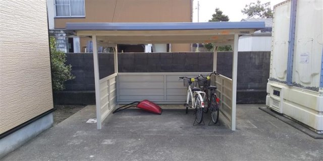 レオパレスロイヤルガーデン内免のその他|駐輪場
