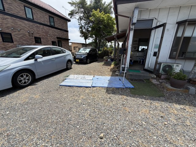 店舗・倉庫付き♪上高根沢中古戸建の駐車場|駐車場スペースです