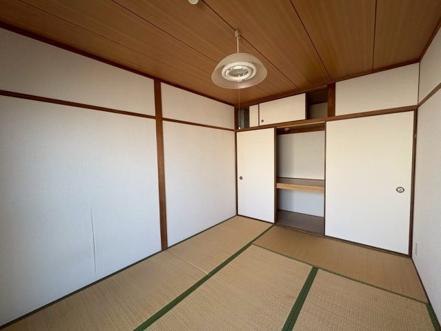マンション吾光の和室