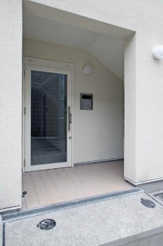 SKY TERRACE NISHIAZABUのエントランス|使いやすい居間です