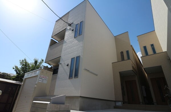 Grandtic Moralis N