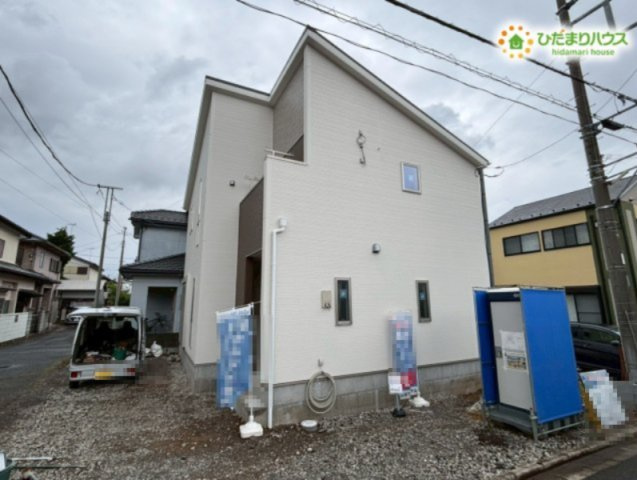 鴻巣市神明　第4　新築一戸建て　リーブルガーデン　01の前面道路含む現地写真