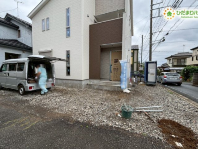 鴻巣市神明　第4　新築一戸建て　リーブルガーデン　01の駐車場