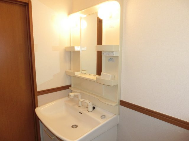 メイプルタウン川越的場Cの独立洗面台