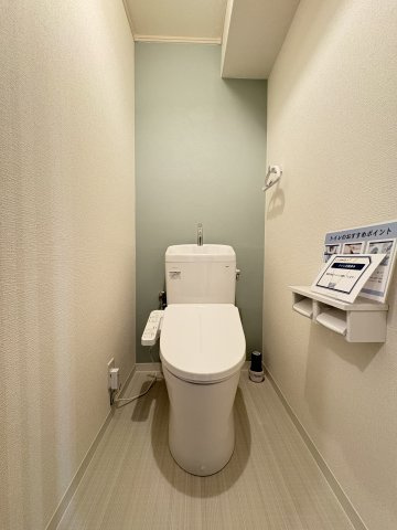 アメニティ富士見のトイレ|トイレも気になるポイント。温水洗浄便座付きのトイレです。