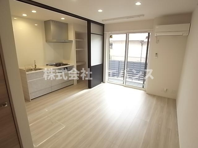 【居間・リビング】 | D-ROOM神明町Ⅱ　B | ゆったり過ごせる居間です