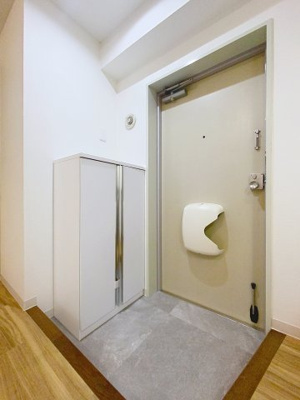 【玄関】 | コテージ梶ヶ谷 | ※同物件、他のお部屋の写真です。