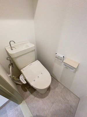 【トイレ】 | コテージ梶ヶ谷 | ※同物件、他のお部屋の写真です。