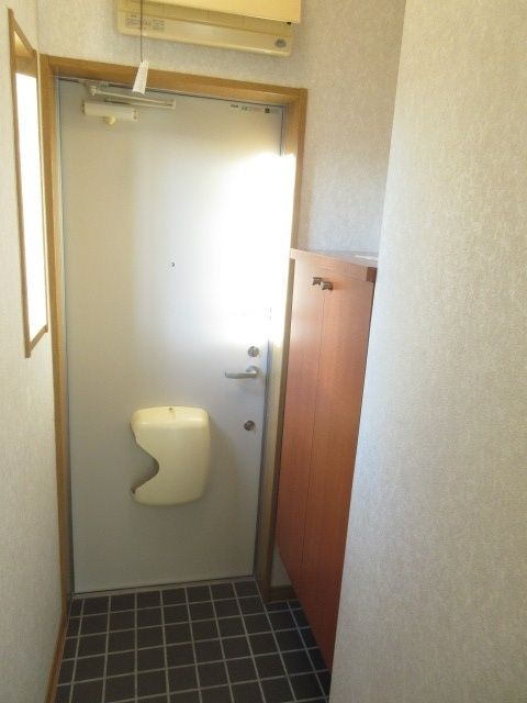 リバープレインの玄関
