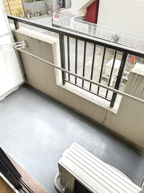 厚木市旭町３丁目の賃貸マンションのバルコニー