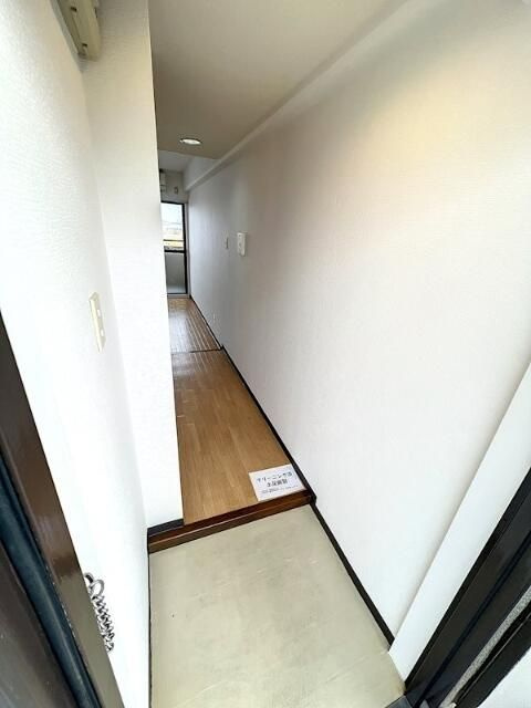 厚木市旭町３丁目の賃貸マンションの玄関