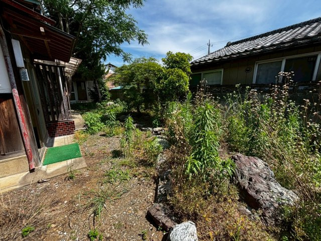 佐野市赤見町　中古物件の庭