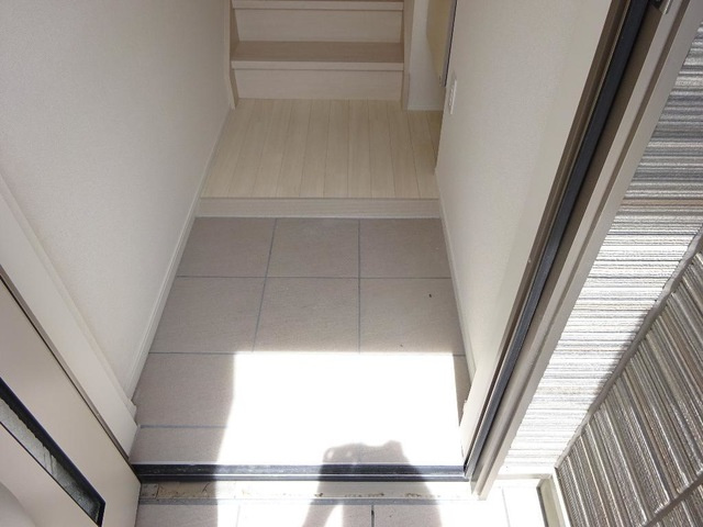 ラーク学園町の玄関