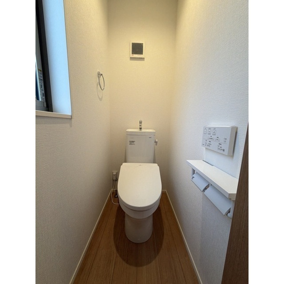 【トイレ】 | Ｋｏｌｅｔ大宮三橋 | 落ち着いた色調のトイレです