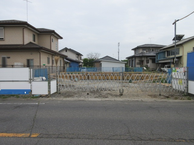 【仲介手数料無料】新築戸建　深谷市東方町2-4-5（全1棟）の前面道路含む現地写真