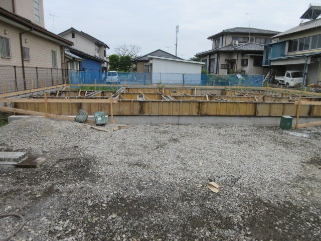 【仲介手数料無料】新築戸建　深谷市東方町2-4-5（全1棟）の前面道路含む現地写真