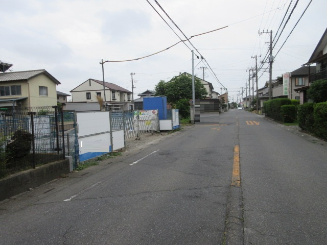 【仲介手数料無料】新築戸建　深谷市東方町2-4-5（全1棟）の前面道路含む現地写真