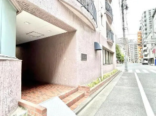 ローズハイツ日本橋浜町のエントランス|ゆとりのあるエントランスです