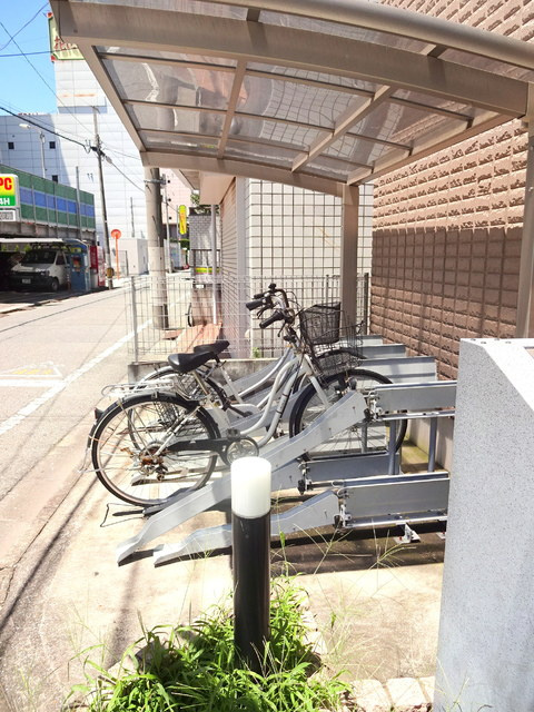 メゾンフォセットのその他共用部分|★敷地内駐輪場★