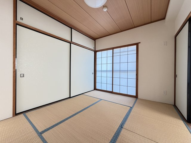 東浦マンションの和室