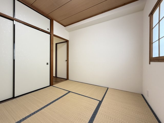 東浦マンションの和室