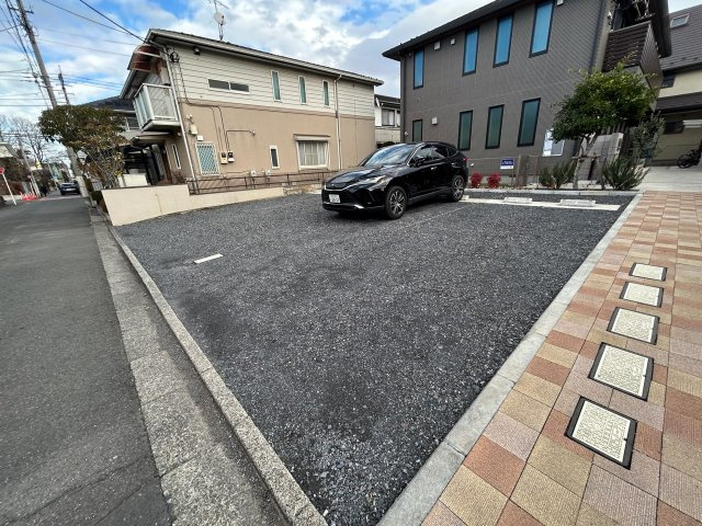 Ｗｅｓｔｅｎｄｏｒｆ学園町の駐車場