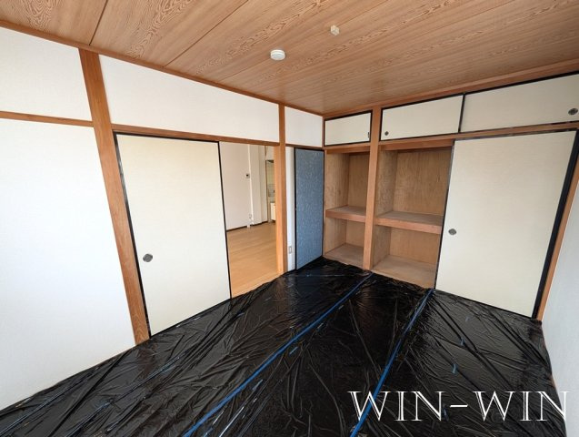 エルディム西町東の洋室