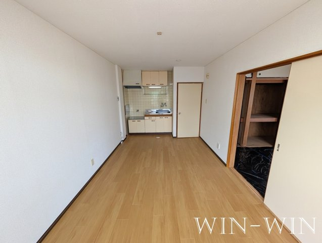 エルディム西町東の居間・リビング