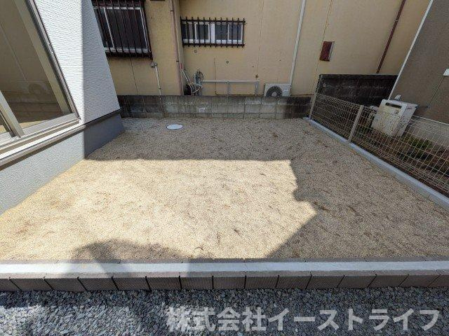 【新築戸建】　いわき市平赤井2期　長期優良住宅　全1棟の庭|同社施工写真　家庭菜園やガーデニングを楽しめる庭がついています。