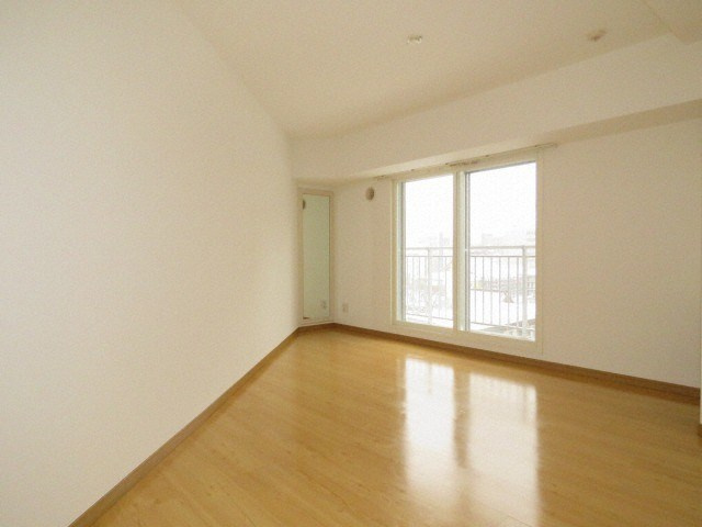【寝室】ＡＭＳＴＯＷＥＲ南６条 
