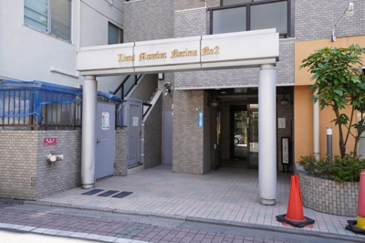 【エントランス】 | ライオンズマンション練馬第弐 | ゆとりのあるエントランスです
