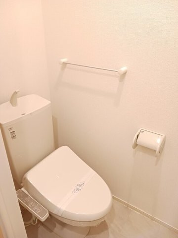 コンフォール弐番館のトイレ|落ち着いたトイレです