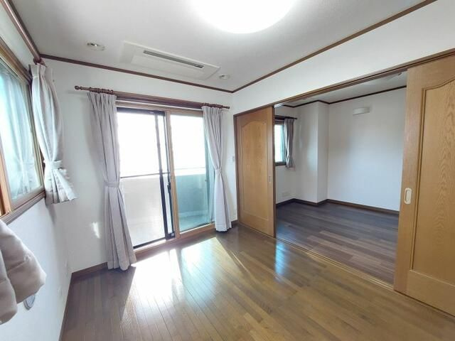 原田屋ビルの居間・リビング