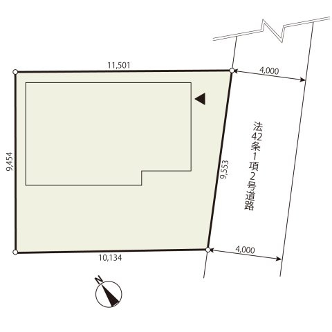 越谷市大里　中古戸建の区画図|南側車庫とお庭付き