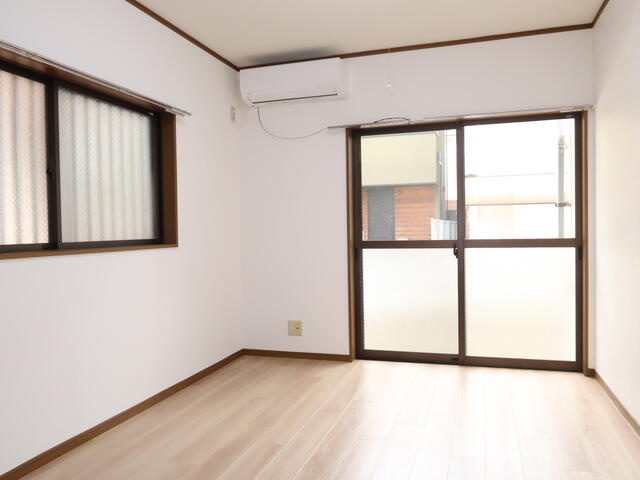 角部屋　床フロアタイル