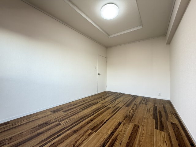 三旺マンション第7名東の洋室