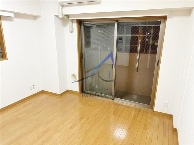 メインステージ門前仲町の居間・リビング|洋室のお部屋です。