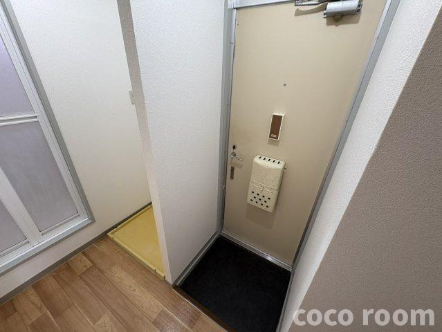 プレジール東海の玄関