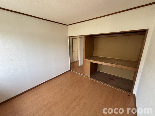 プレジール東海の洋室