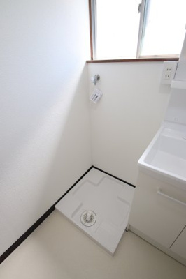 【設備】 | 石原町戸建 | 室内洗濯機置場