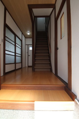 【玄関】 | 石原町戸建