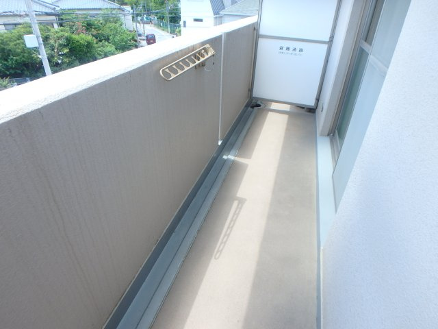 【バルコニー】 | グッドヴィレッジ２番館 | バルコニーからの眺めを楽しみながら食事をしませんか