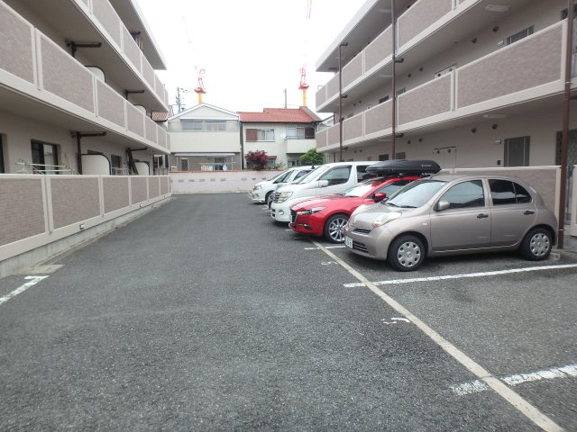【駐車場】 | グッドヴィレッジ２番館 | 駐車場完備です