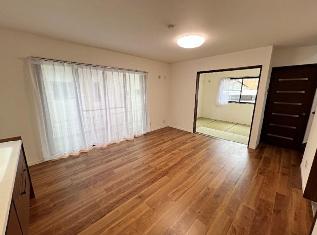 【居間・リビング】 | 茅ヶ崎市香川4丁目　中古戸建