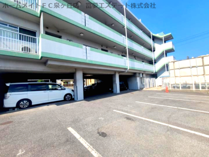 龍の樹マンションの駐車場