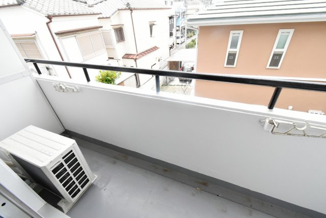 西宮市甲子園八番町の賃貸マンションのバルコニー