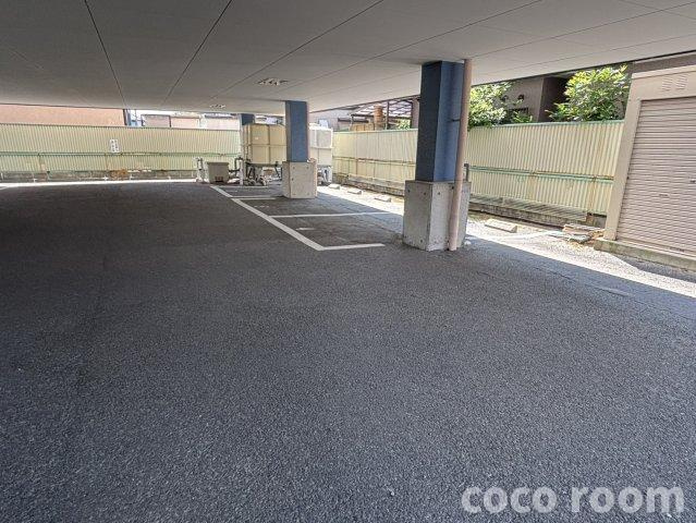 コーポKの駐車場
